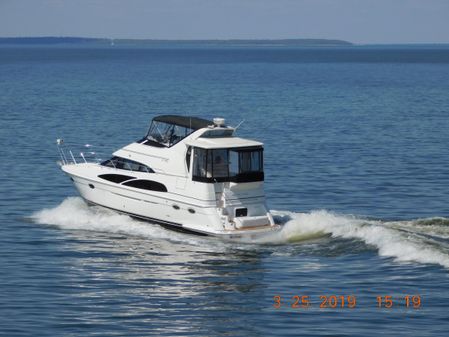 Carver 39 Motor Yacht image