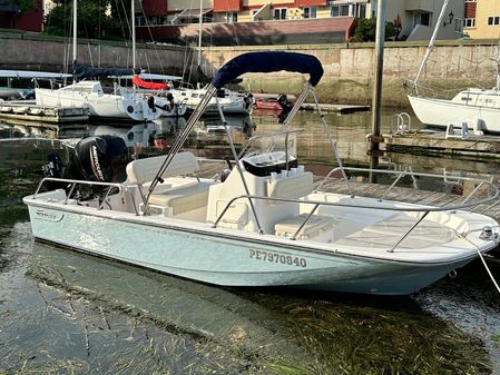 Boston-whaler 150-MONTAUK image