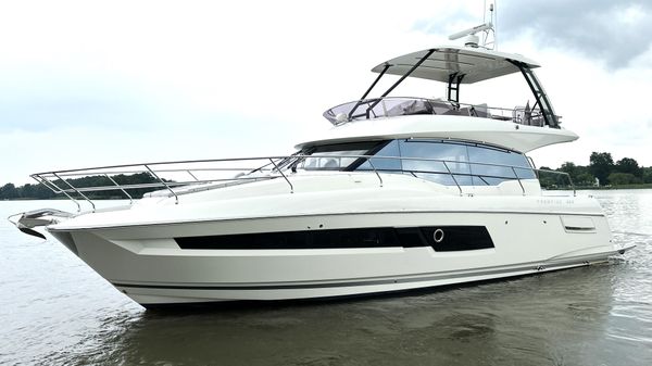 Prestige 460