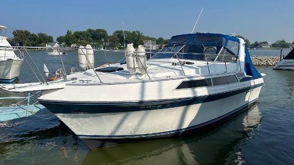 Carver 32 Montego 