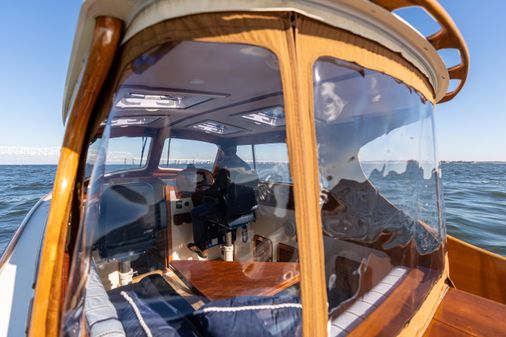 Hinckley Picnic Boat EP image