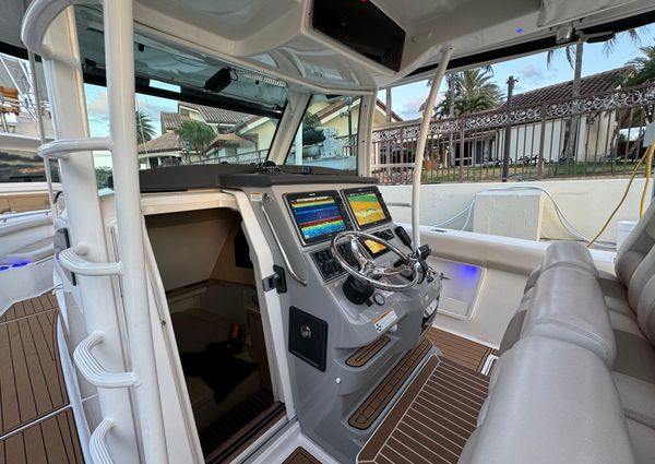 Boston Whaler 370 Outrage image