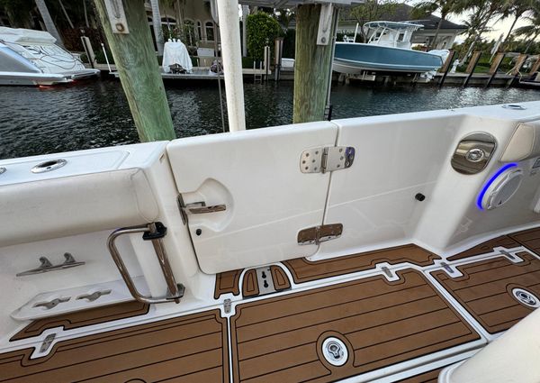 Boston Whaler 370 Outrage image