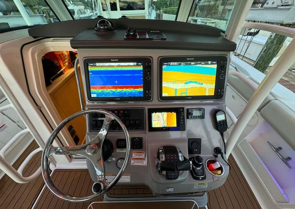 Boston Whaler 370 Outrage image