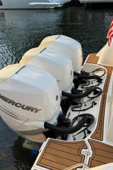 Boston Whaler 370 Outrage image