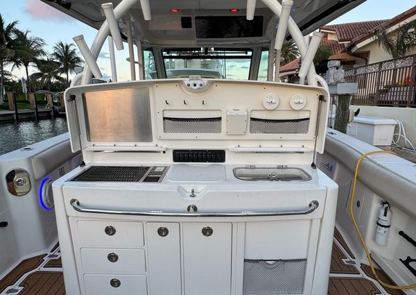 Boston Whaler 370 Outrage image