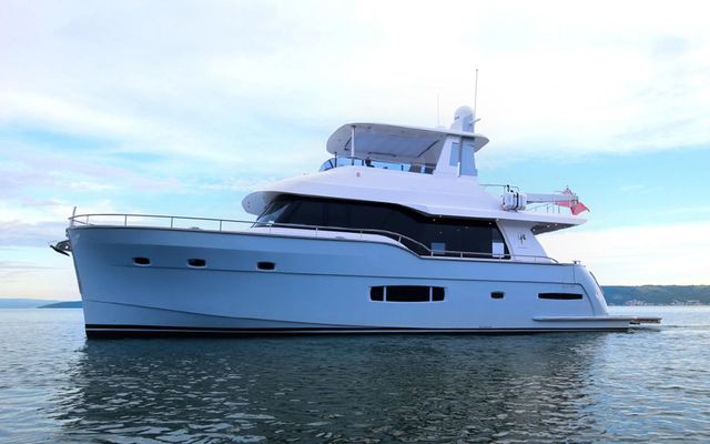 Outer Reef Trident 620 - main image