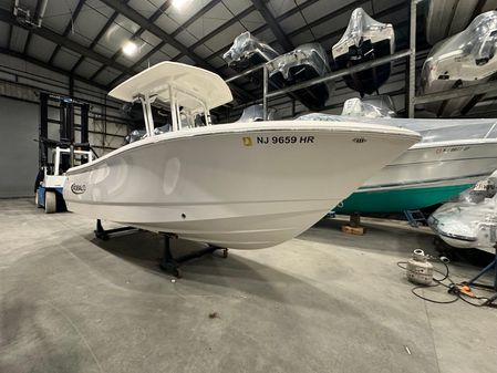 Robalo R230-CENTER-CONSOLE image