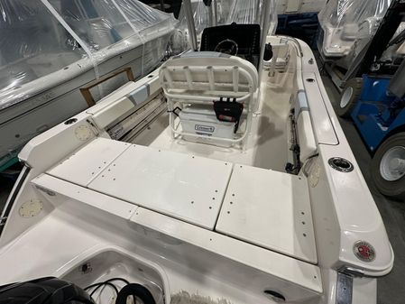 Robalo R230-CENTER-CONSOLE image