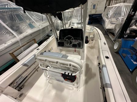 Robalo R230-CENTER-CONSOLE image