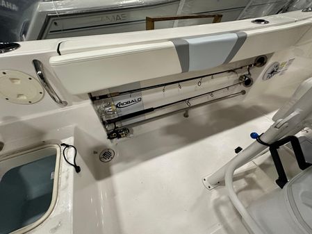 Robalo R230-CENTER-CONSOLE image