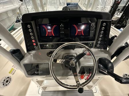 Robalo R230-CENTER-CONSOLE image