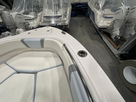 Robalo R230-CENTER-CONSOLE image