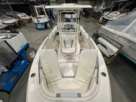 Robalo R230-CENTER-CONSOLE image