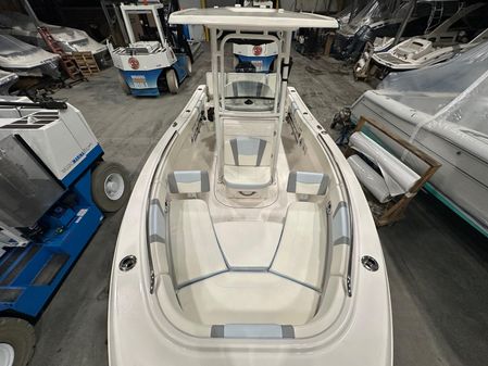 Robalo R230-CENTER-CONSOLE image