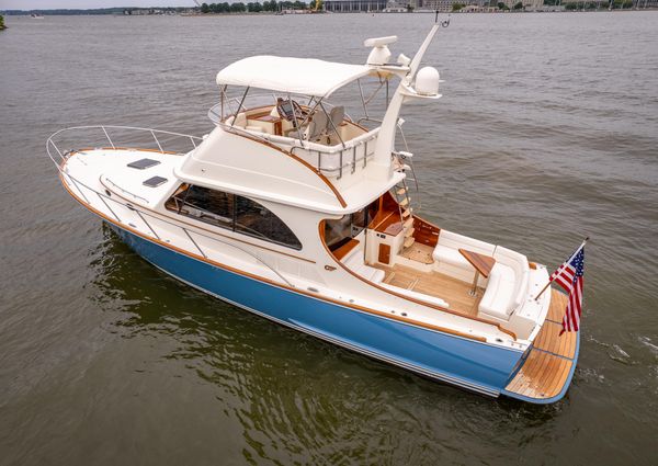 Hinckley Talaria 43 Flybridge image