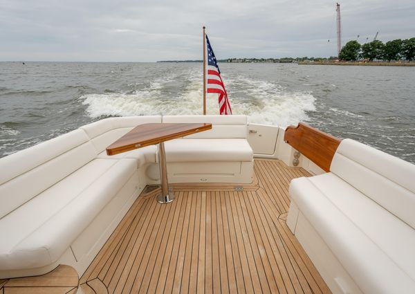 Hinckley Talaria 43 Flybridge image