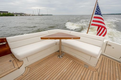 Hinckley Talaria 43 Flybridge image