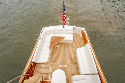 Hinckley Talaria 43 Flybridge image