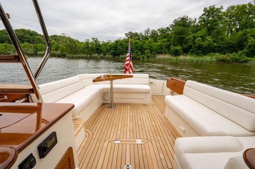 Hinckley Talaria 43 Flybridge image