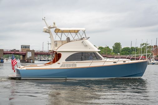 Hinckley Talaria 43 Flybridge image