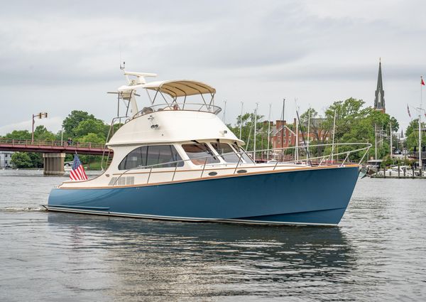 Hinckley Talaria 43 Flybridge image