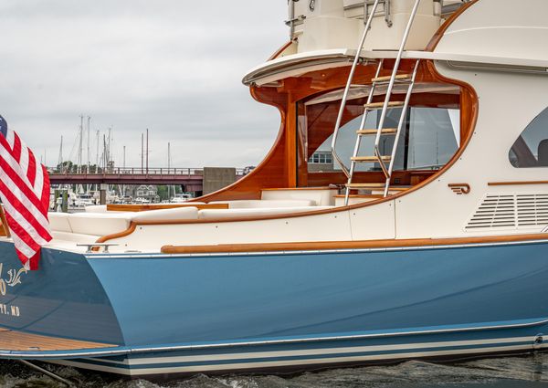 Hinckley Talaria 43 Flybridge image