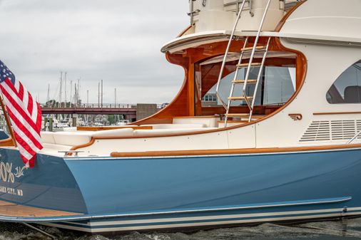 Hinckley Talaria 43 Flybridge image