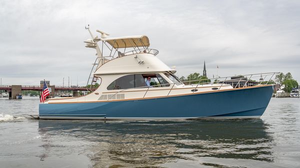 Hinckley Talaria 43 Flybridge