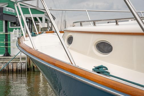 Hinckley Talaria 43 Flybridge image