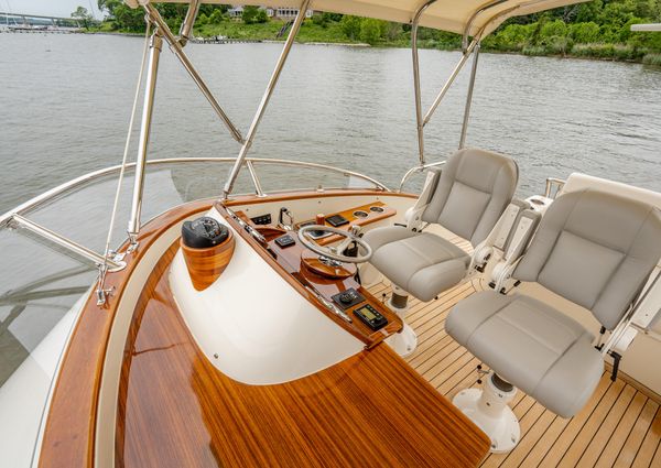 Hinckley Talaria 43 Flybridge image