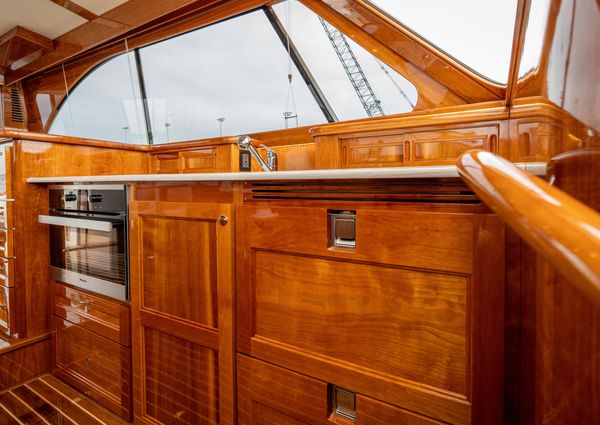 Hinckley Talaria 43 Flybridge image