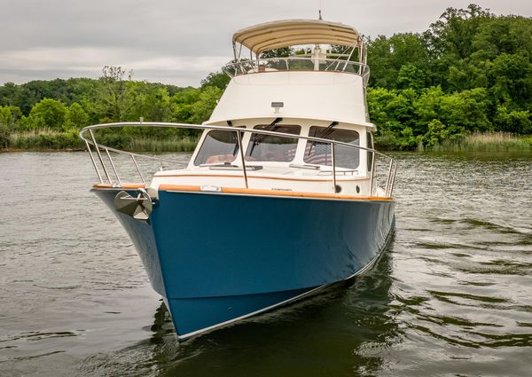 Hinckley Talaria 43 Flybridge image