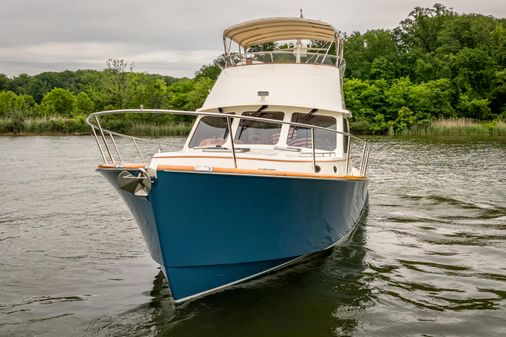 Hinckley Talaria 43 Flybridge image