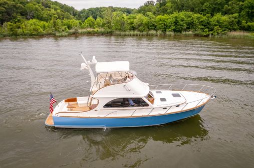 Hinckley Talaria 43 Flybridge image