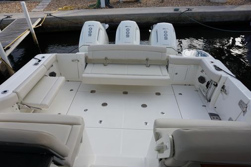 Boston Whaler 405 Conquest image