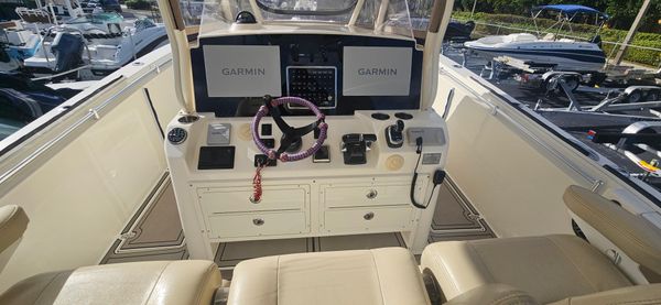 Cobia 344-CENTER-CONSOLE image