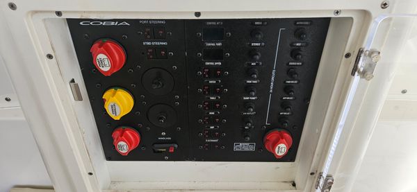 Cobia 344-CENTER-CONSOLE image