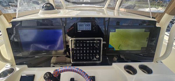 Cobia 344-CENTER-CONSOLE image