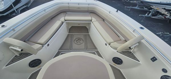 Cobia 344-CENTER-CONSOLE image