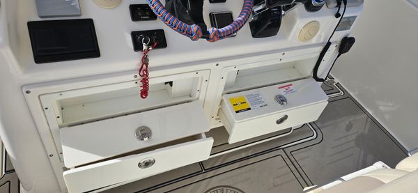 Cobia 344-CENTER-CONSOLE image