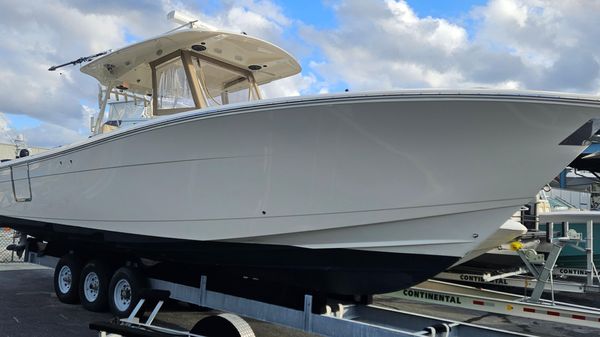 Cobia 344 Center Console 