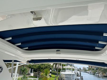 Sea Ray 320 Sundancer image