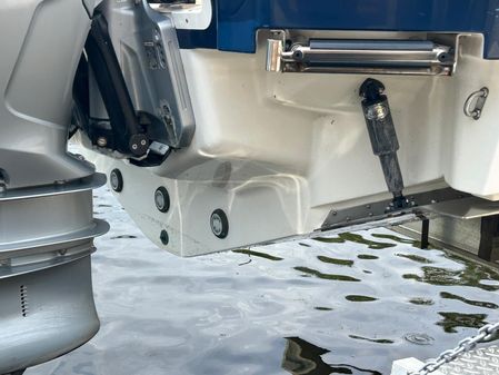 Sea Ray 320 Sundancer image