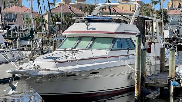 Sea Ray 410 Aft Cabin