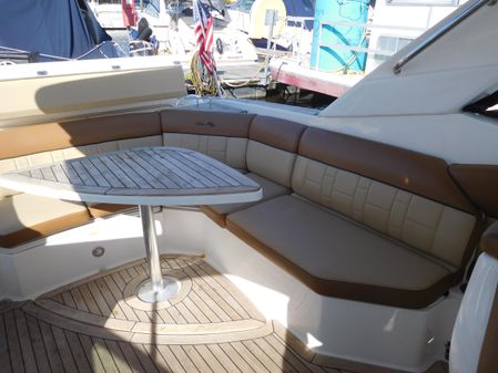 Sea Ray 350 SLX image