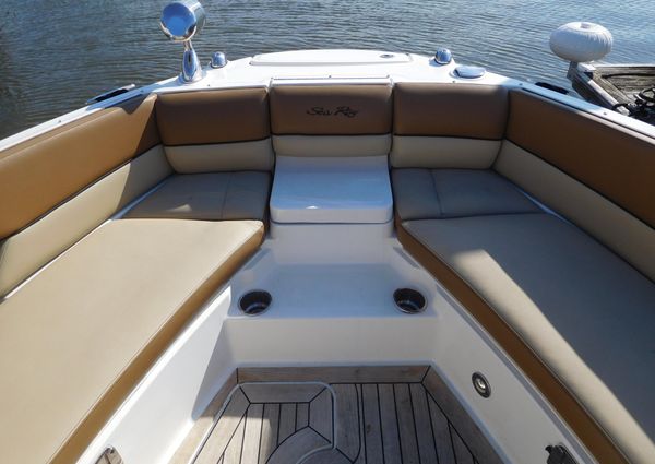 Sea Ray 350 SLX image