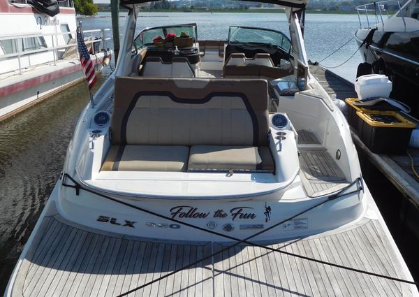 Sea Ray 350 SLX image