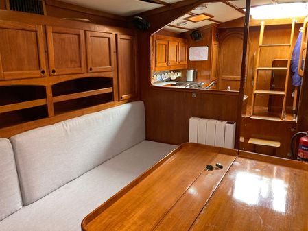 Helmsman Bosun Queen 55 image