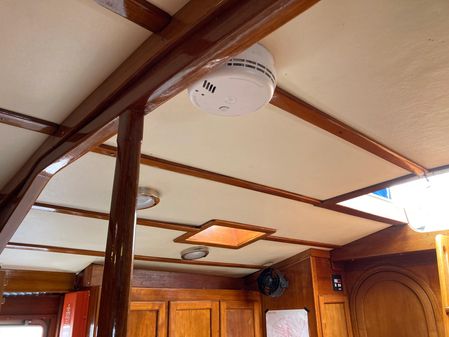 Helmsman Bosun Queen 55 image